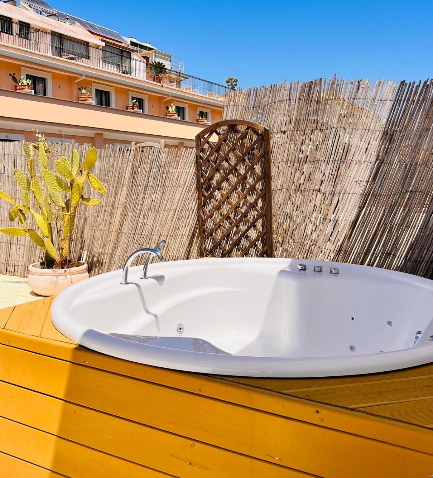 Sole Suites Соренто Екстериор снимка